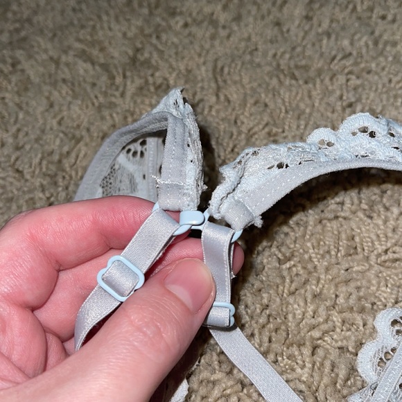 Duplicate of listing that is sold, can’t delete - Picture 5 of 5